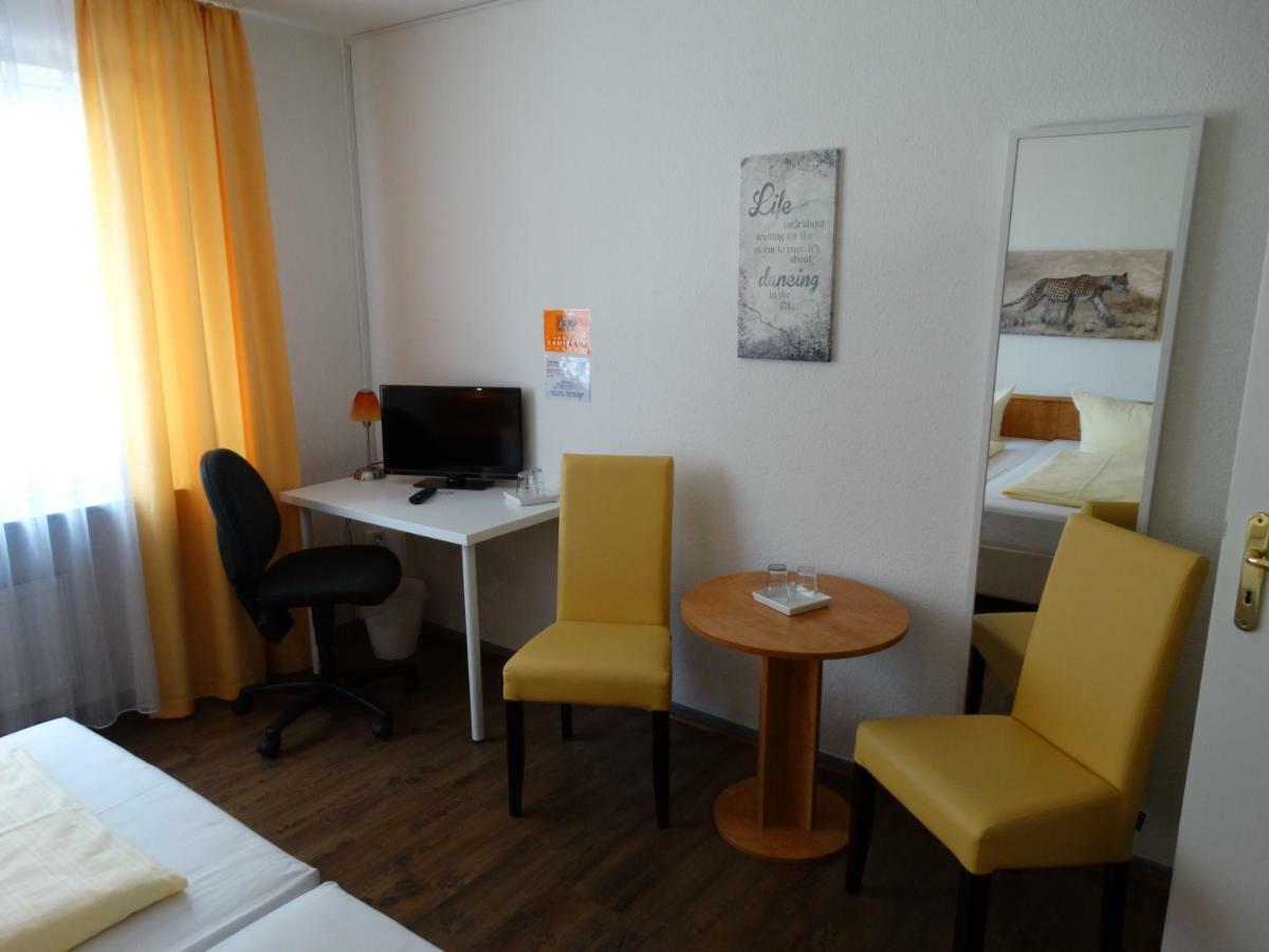Hotel Sonne - Haus 1 Idstein Esterno foto